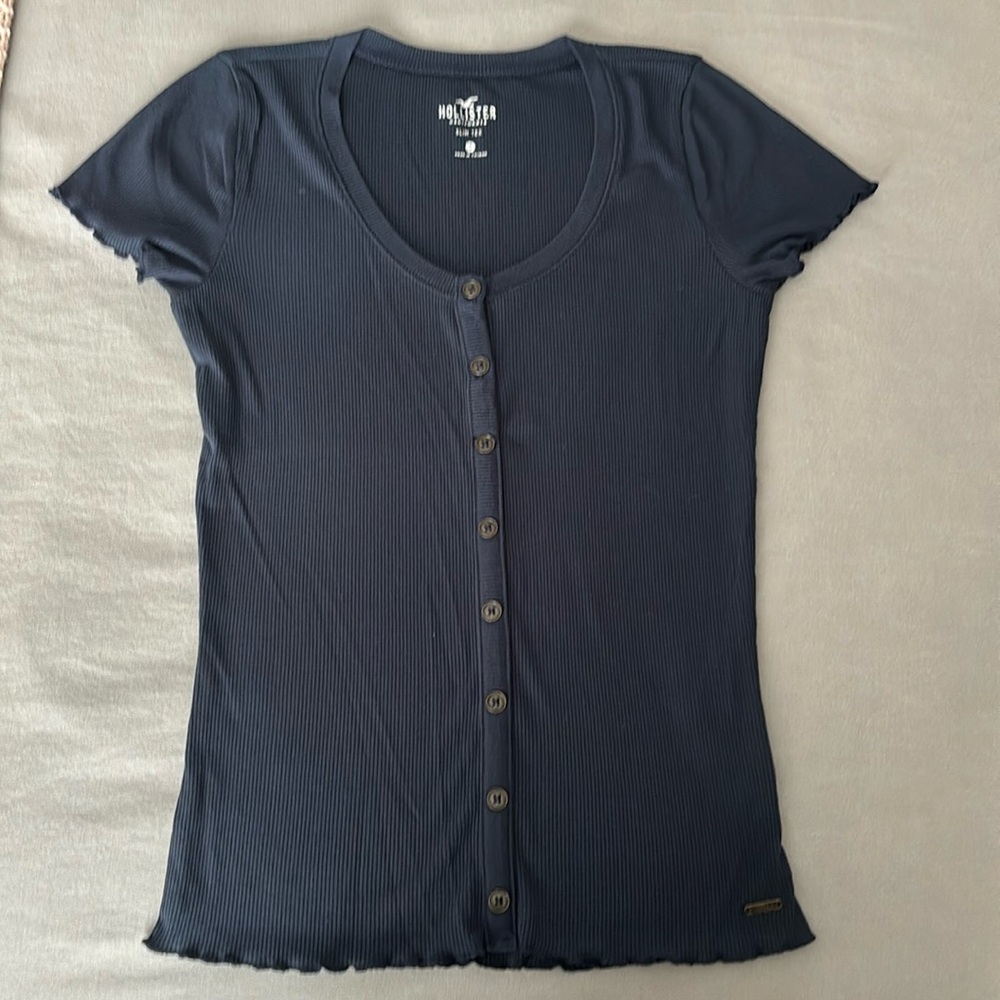HOLLISTER TEE